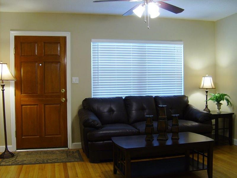 Furnished Finder property 386203_1 photo 6