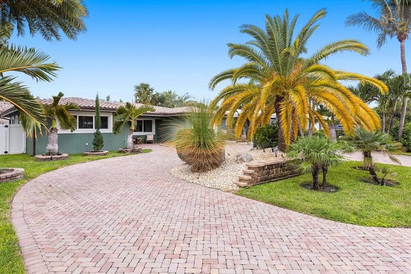 Furnished Finder property 386246_1 photo 15