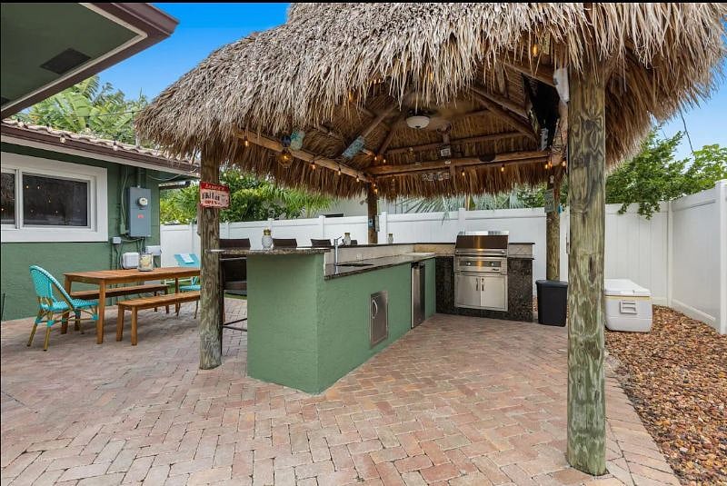 Furnished Finder property 386246_1 photo 18