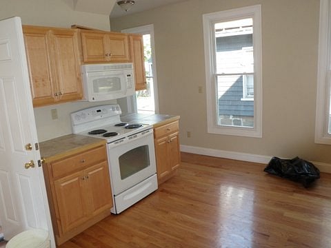 Furnished Finder property 386265_2 photo 14