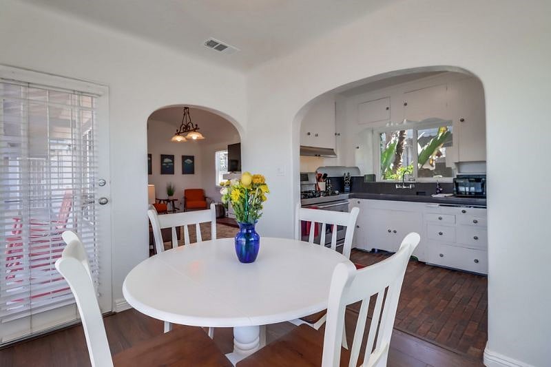 Furnished Finder property 386271_2 photo 8