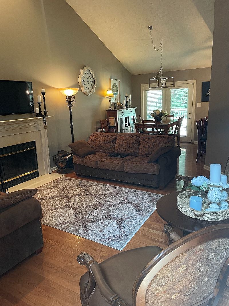 Furnished Finder property 386272_2 photo 5