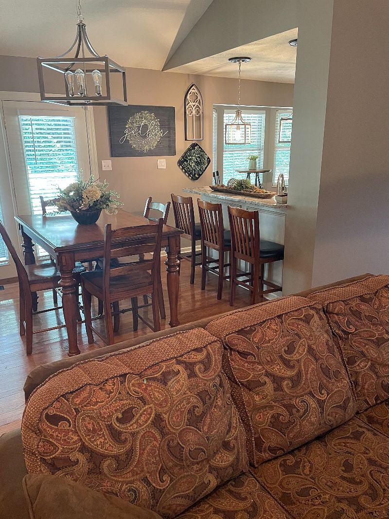 Furnished Finder property 386272_2 photo 8