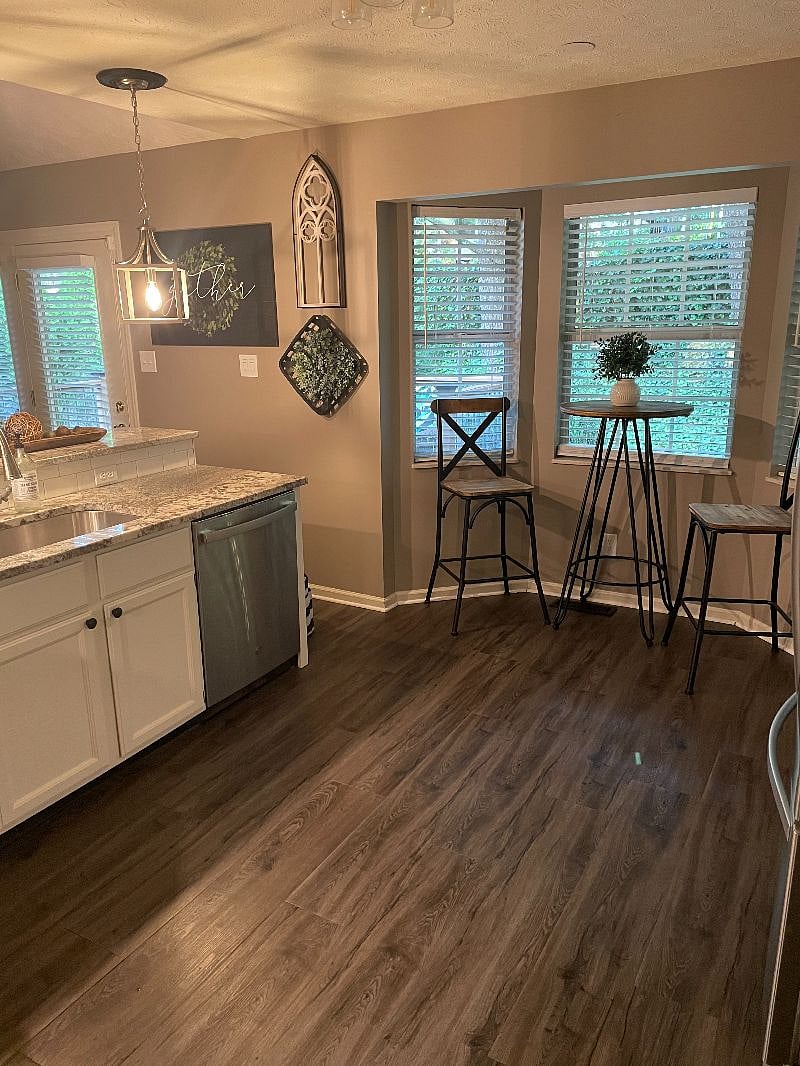 Furnished Finder property 386272_2 photo 11