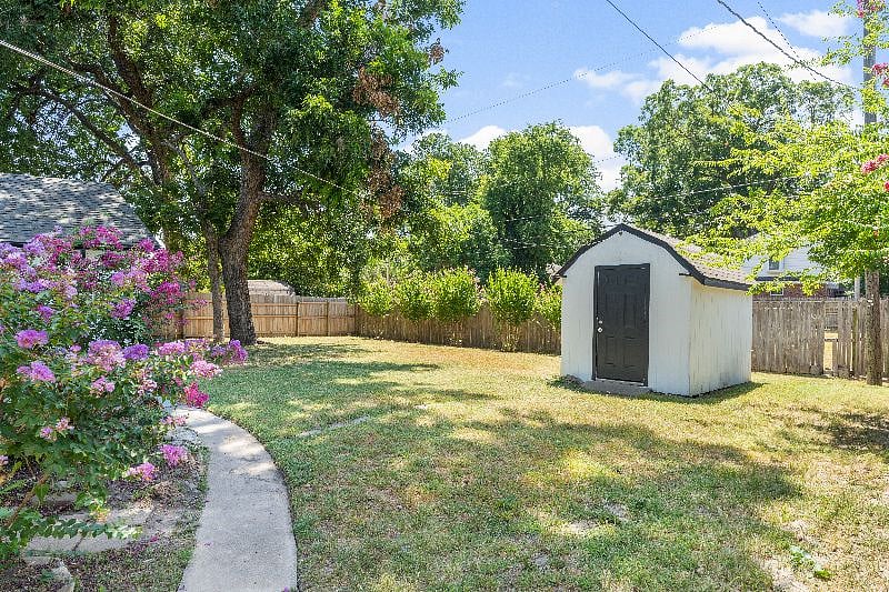 Furnished Finder property 386321_1 photo 16