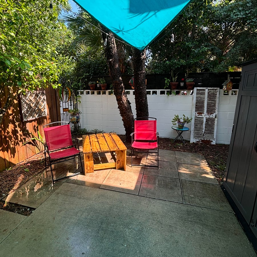 Quiet courtyard off living room