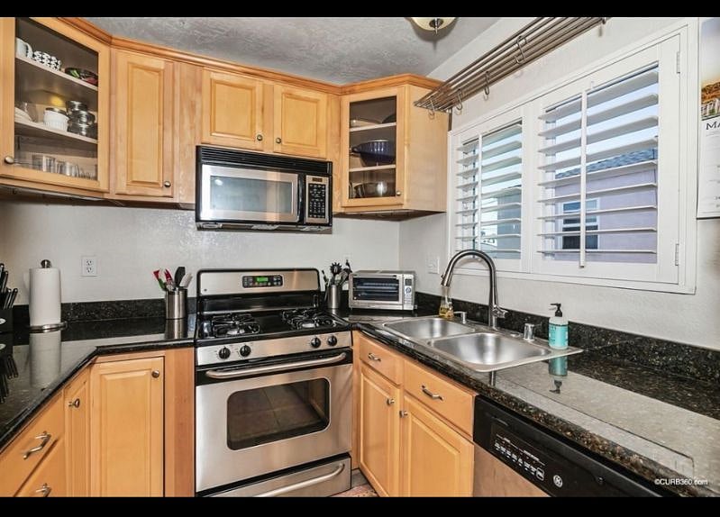 Furnished Finder property 386421_1 photo 10