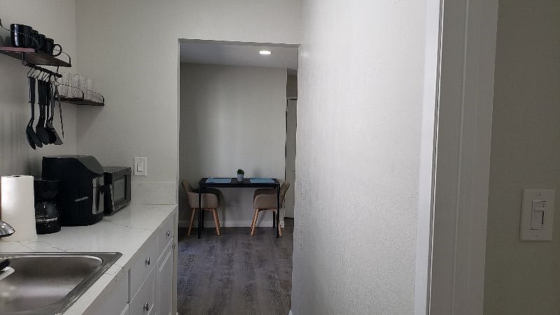 Furnished Finder property 386488_1 photo 9