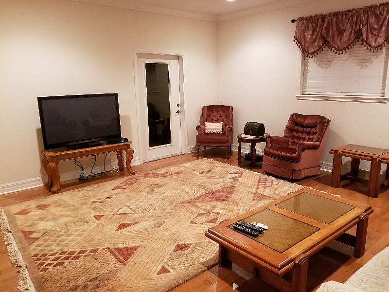 Furnished Finder property 386580_1 photo 6