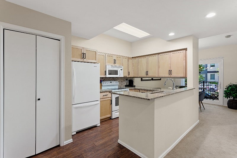 Furnished Finder property 386676_1 photo 12