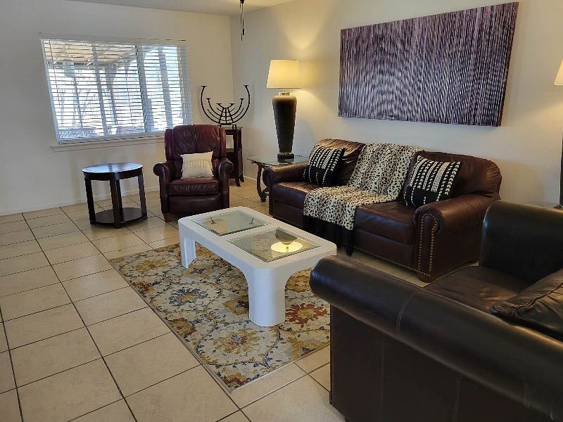 Furnished Finder property 386726_1 photo 2