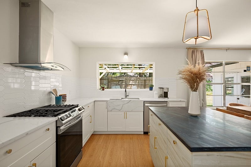 Furnished Finder property 386760_1 photo 12