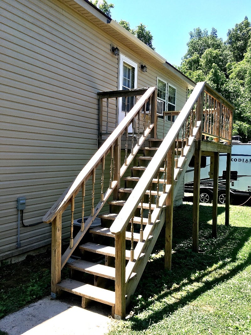 Stairs leading to apartment