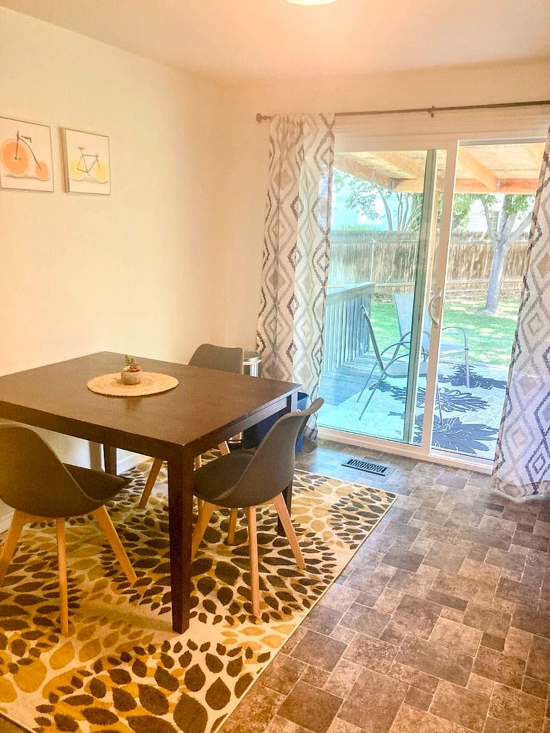 Furnished Finder property 386809_1 photo 3