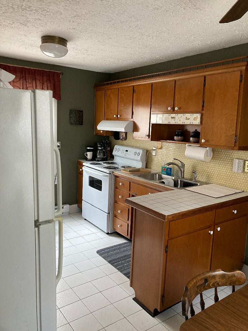 Furnished Finder property 386939_1 photo 12