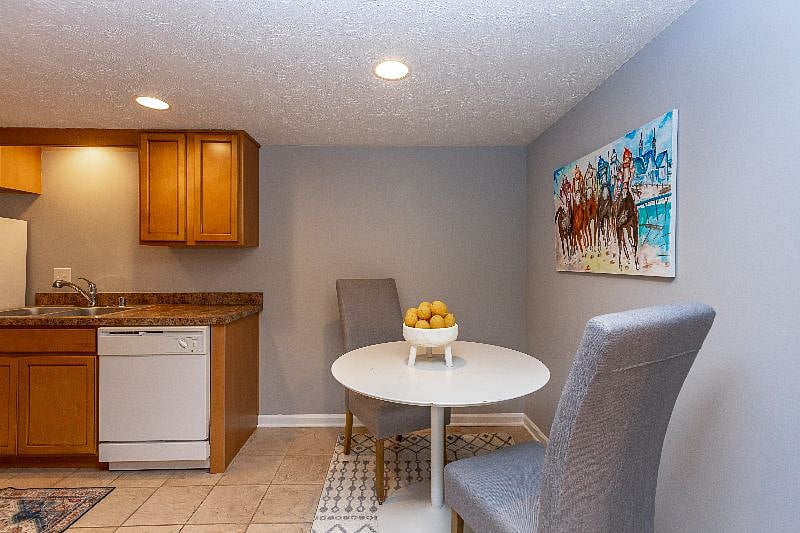Furnished Finder property 386978_1 photo 7