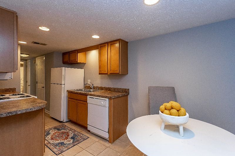 Furnished Finder property 386978_1 photo 8