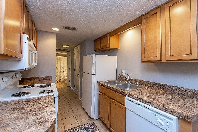 Furnished Finder property 386978_1 photo 10