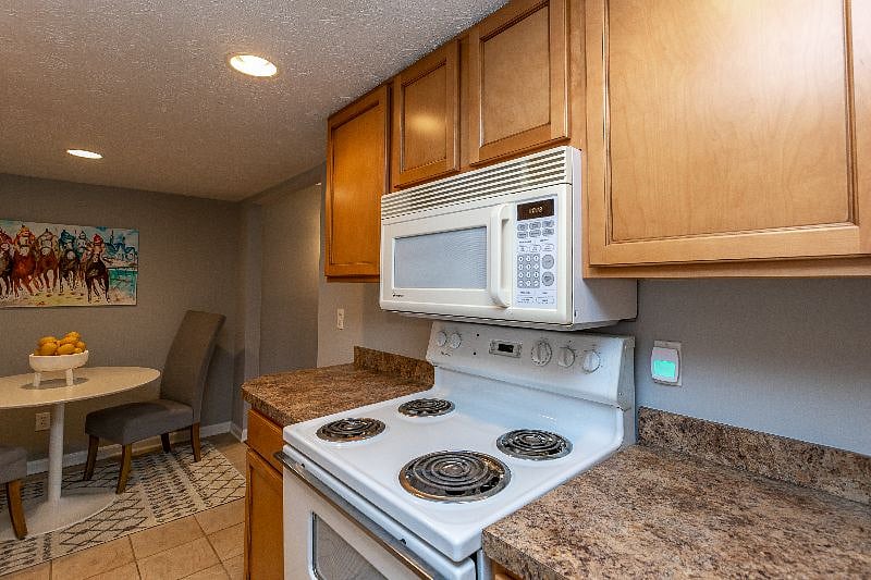 Furnished Finder property 386978_1 photo 11