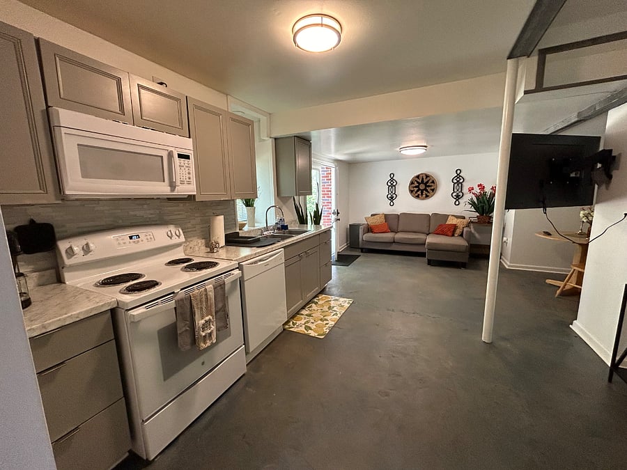 Furnished Finder property 387017_1 photo 10
