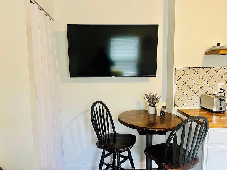 Furnished Finder property 387036_1 photo 12