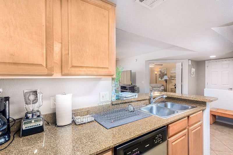 Furnished Finder property 387066_1 photo 9
