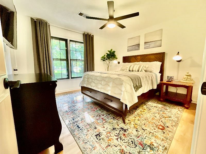 2nd bedroom with 50" 4k smart TV
