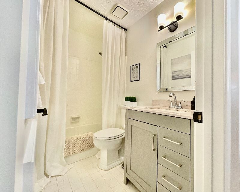 2nd bathroom 