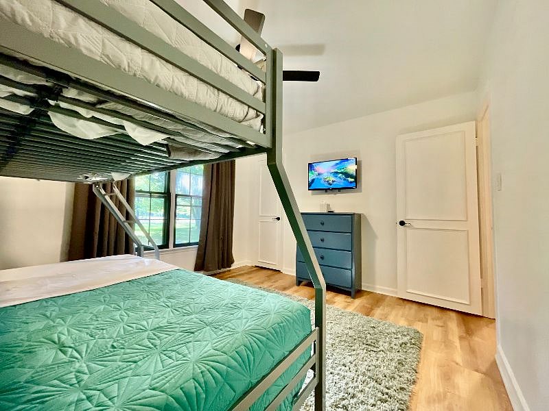 3rd bedroom. Twin & Full memory foam beds