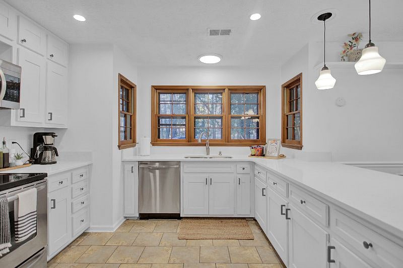 Furnished Finder property 387088_1 photo 14