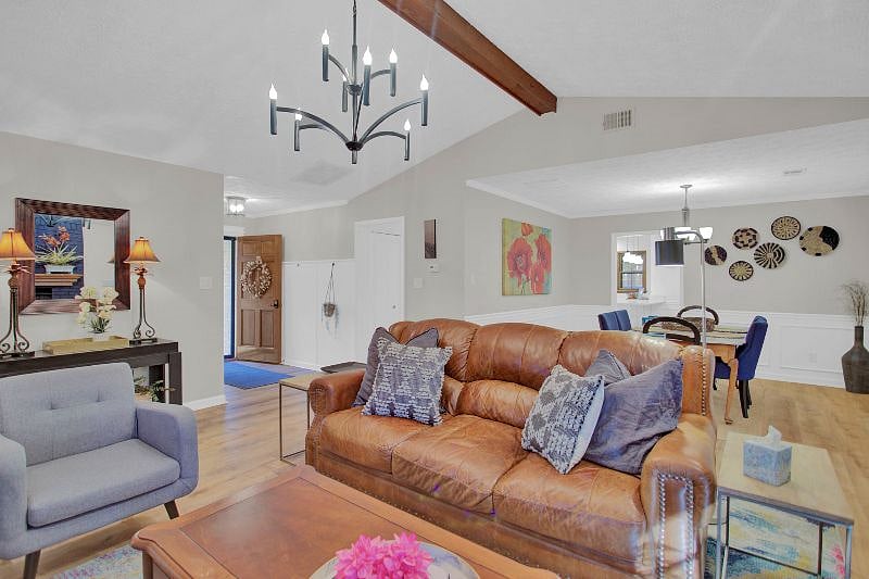 Furnished Finder property 387088_1 photo 3