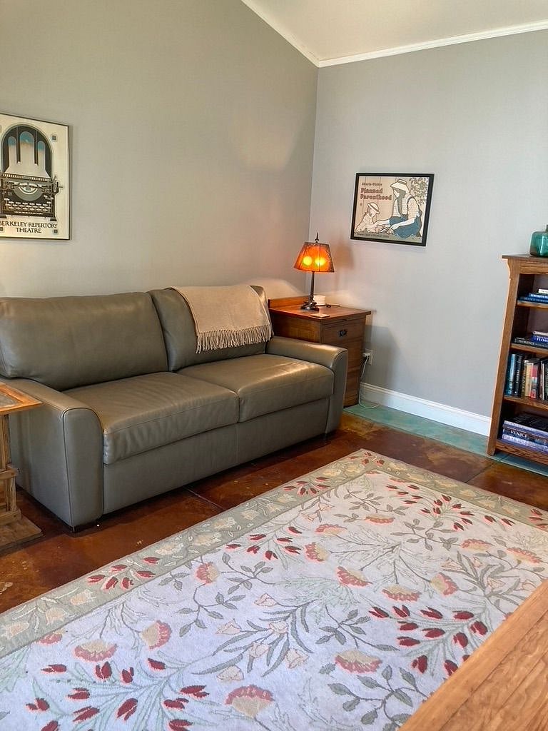 Furnished Finder property 387089_1 photo 3