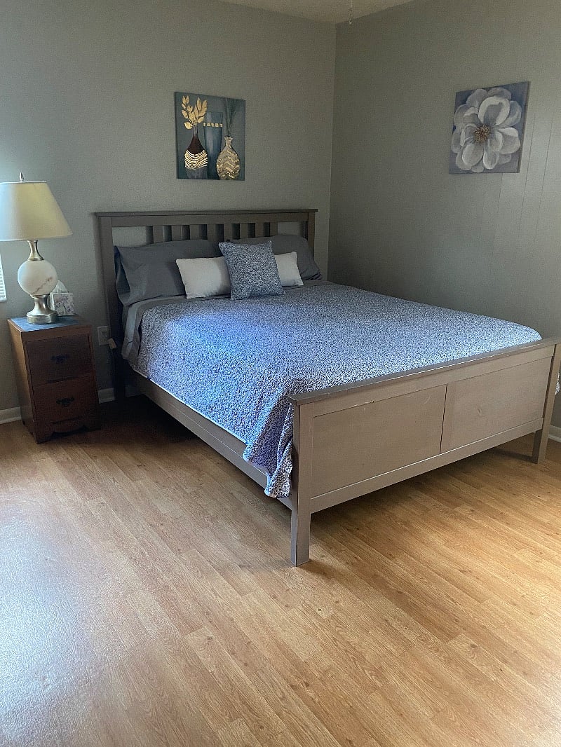 3rd bedroom w/queen 