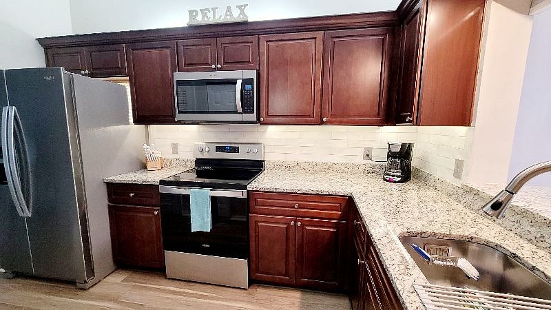Furnished Finder property 387185_1 photo 26