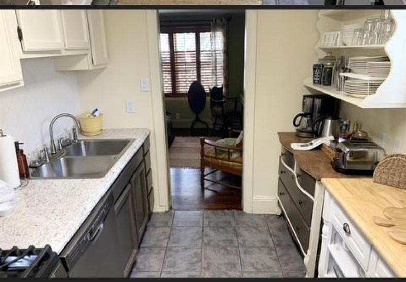 Furnished Finder property 387308_1 photo 4