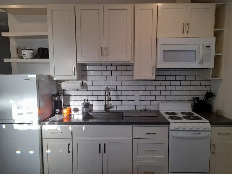 Furnished Finder property 387355_1 photo 3