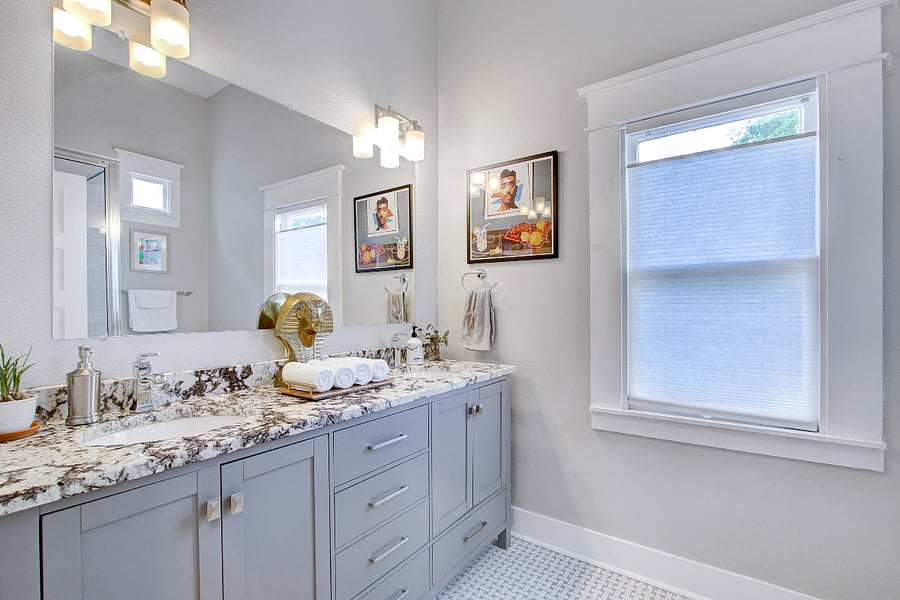 Bathroom 1 (master)