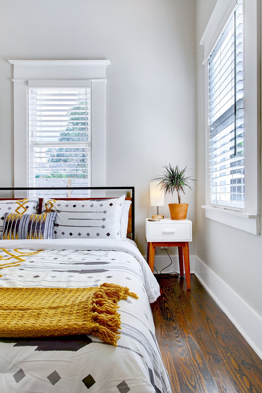 Bedroom 1 (main)