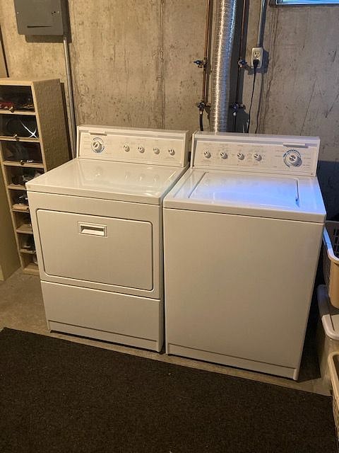 Laundry room is across the hall from rental space. New washer and dryer. Share space with landlord.