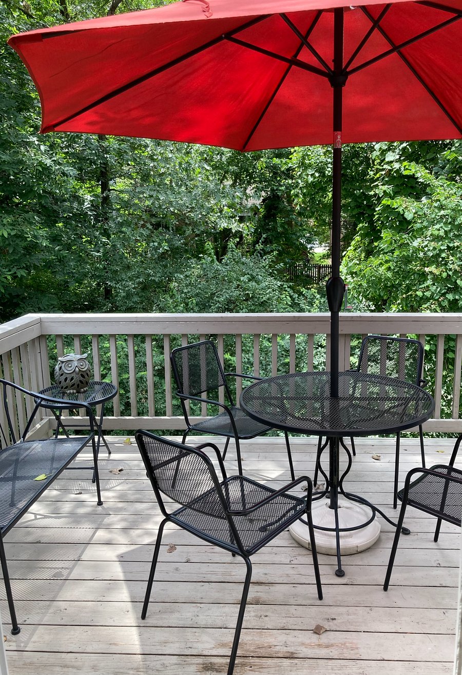 Landlord's upper deck.