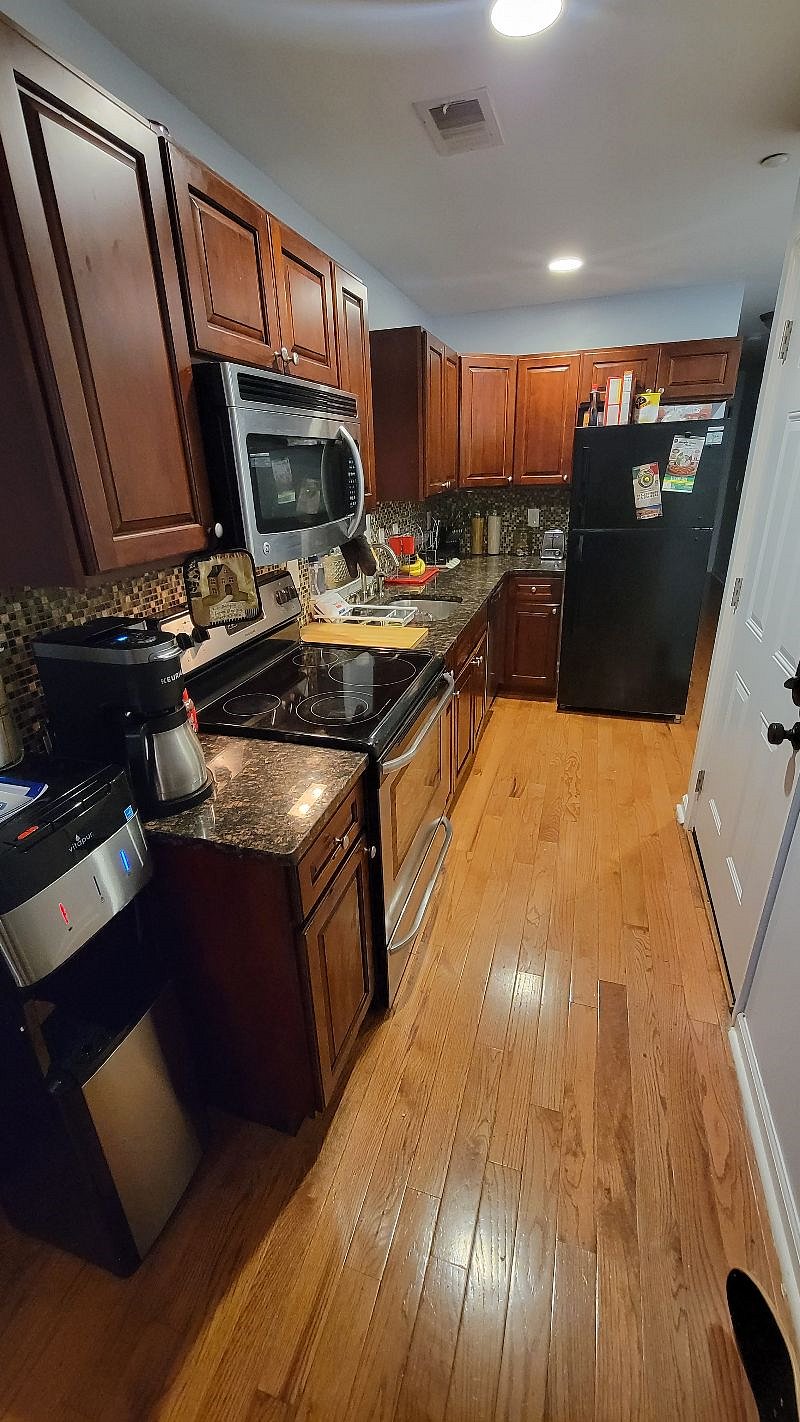 Furnished Finder property 387442_1 photo 4