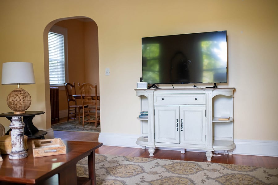 Furnished Finder property 387501_2 photo 9