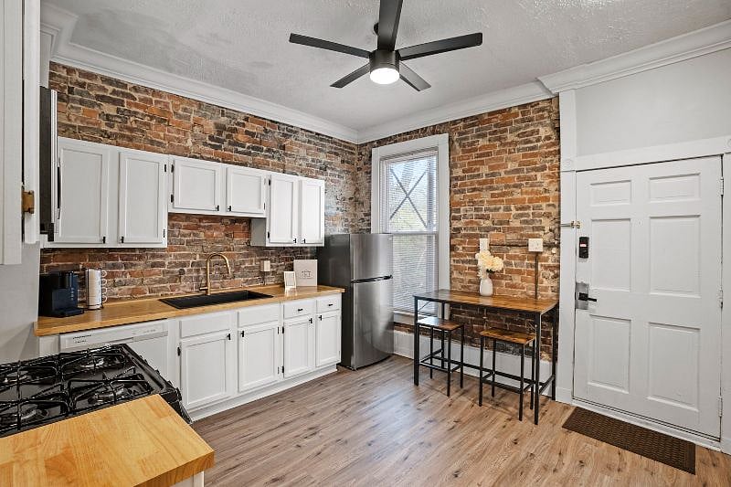 Furnished Finder property 387521_1 photo 3