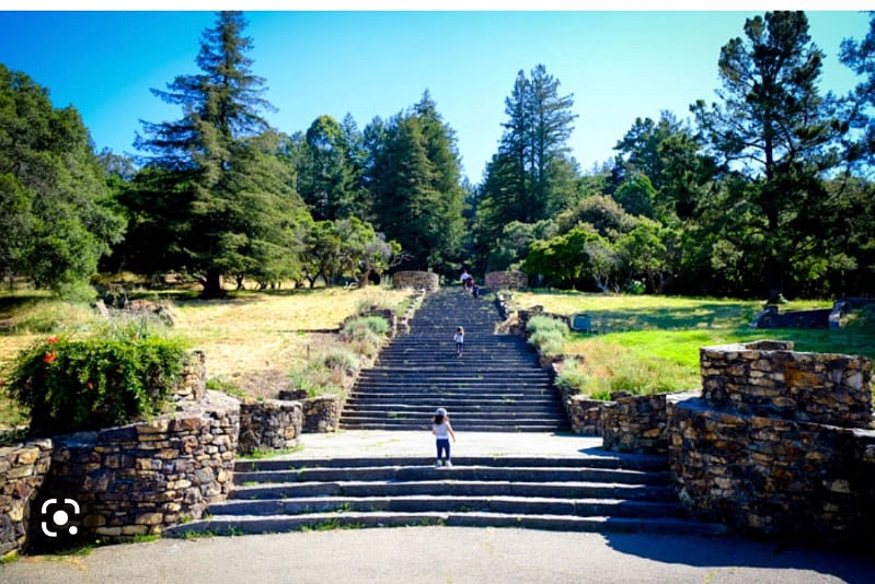 Joaquin Miller Park walking distance 
