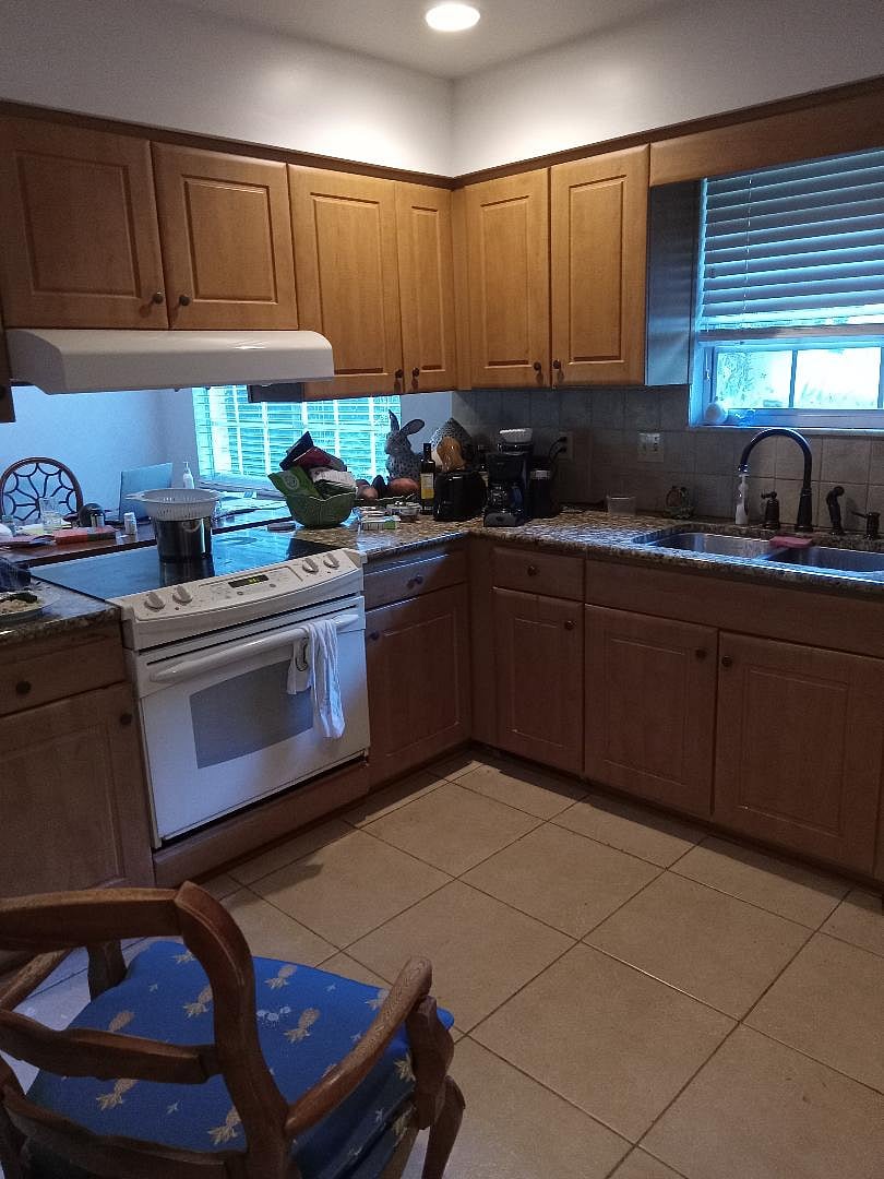 Furnished Finder property 387660_1 photo 8