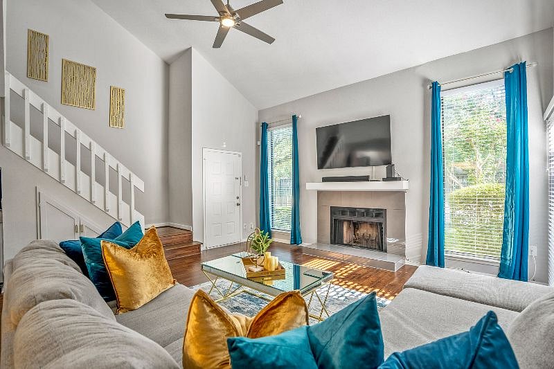 Furnished Finder property 387661_1 photo 3