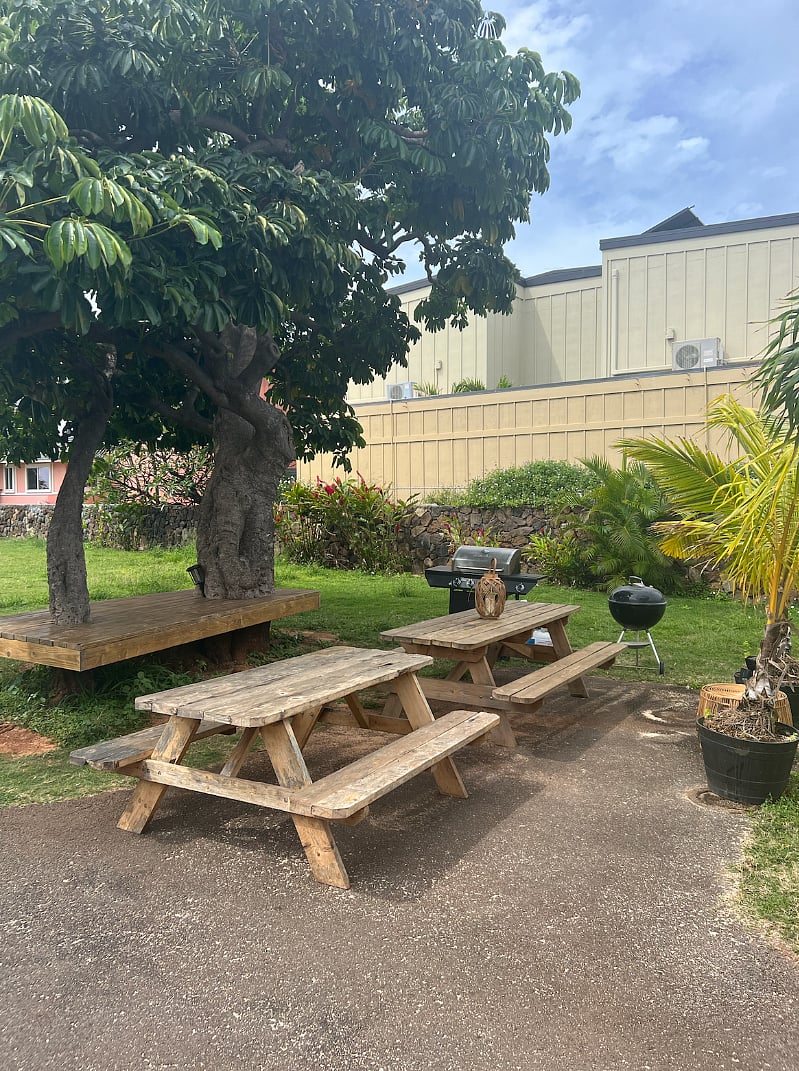 Grill your favorite dishes for a perfect beach feast at our communal bbq area. Includes gas and charcoal grill.