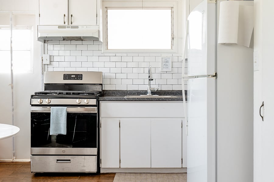Enjoy your home cooked meals in our fully stocked kitchen!