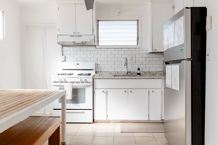 Enjoy your home cooked meals in our fully stocked kitchen!