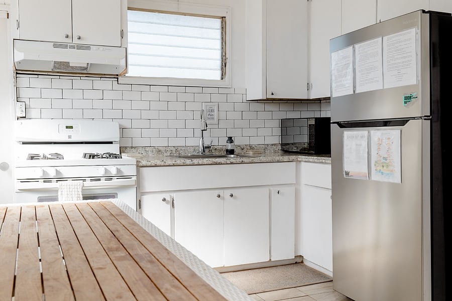 Enjoy your home cooked meals in our fully stocked kitchen!